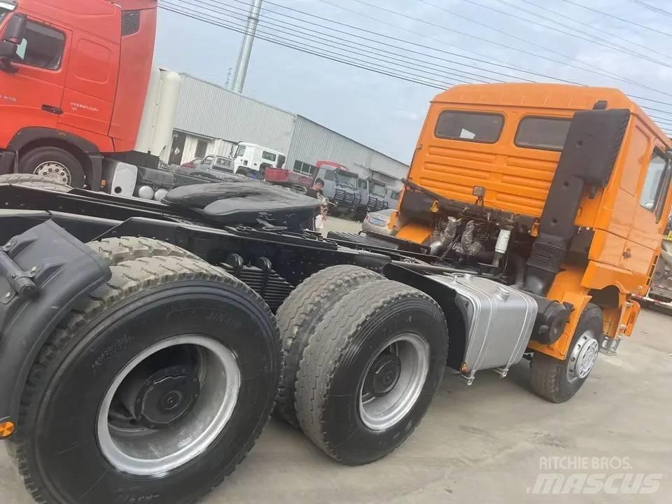 Shacman F3000 6X4 牵引车