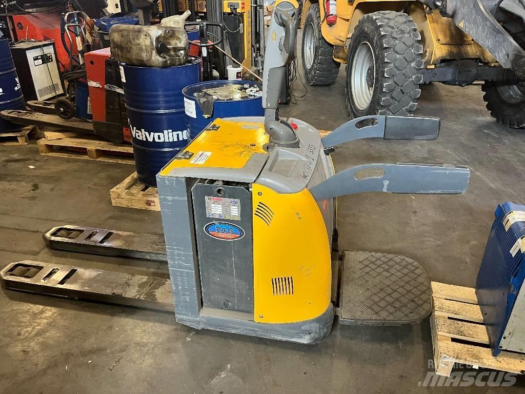 Atlet PLP89044/05 电动搬运车