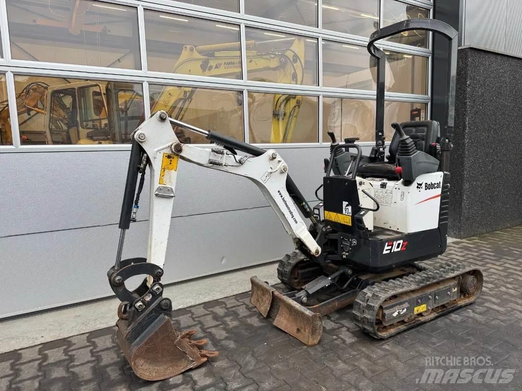 Bobcat E10z 小型挖掘机