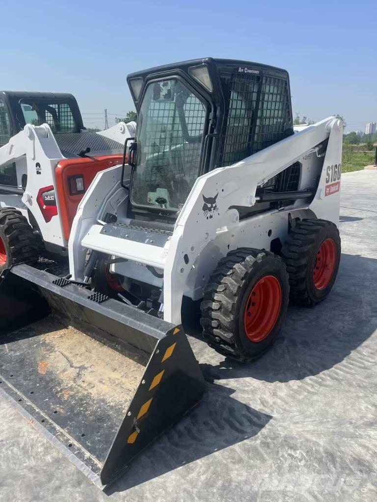 Bobcat S 160 滑移装载机