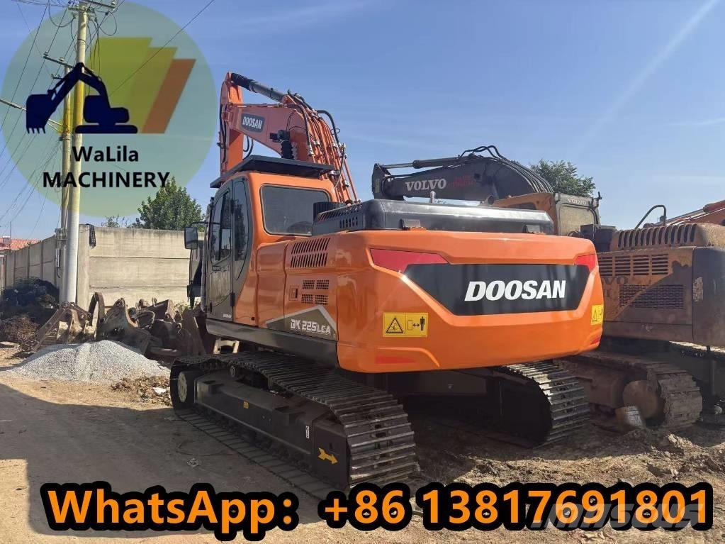 Doosan DX 225 LCA 履带挖掘机