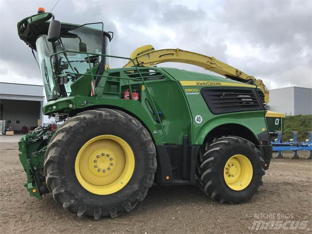 John Deere 9800i 自走式青贮饲料收割机