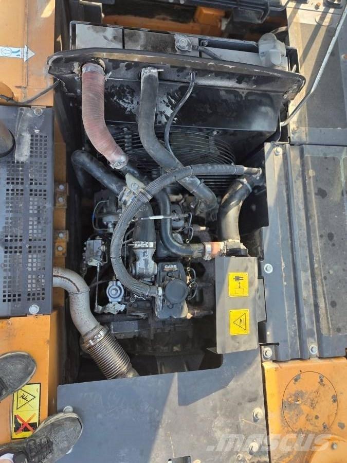 CASE WX 148 轮式挖掘机