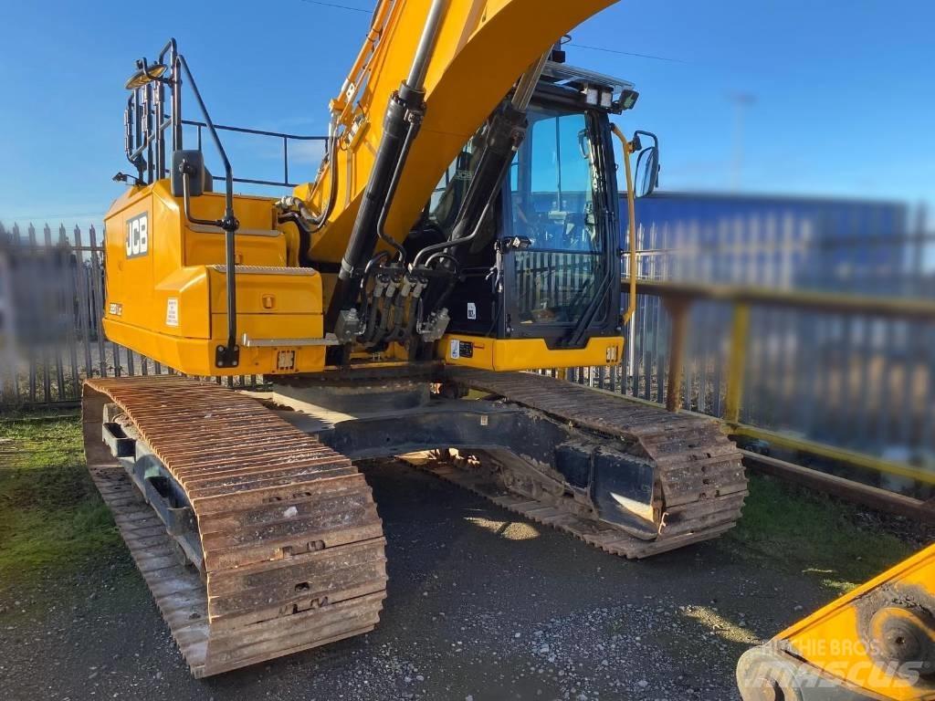 JCB JS 220 XL 前铲挖掘机