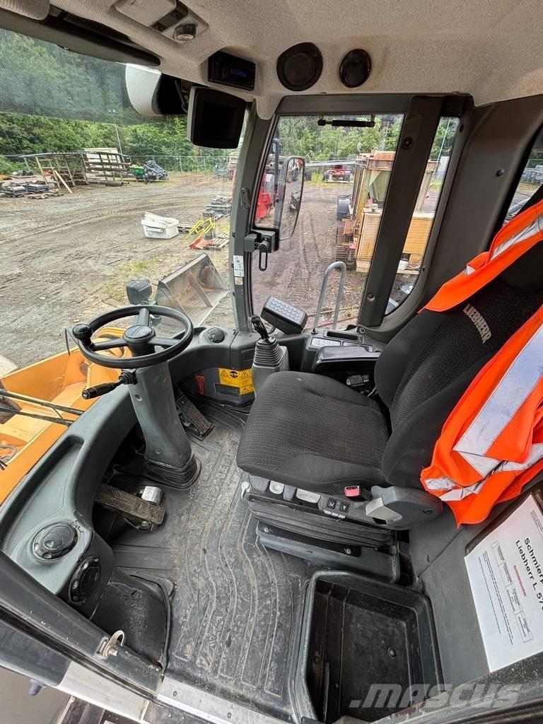 Liebherr L 576 轮式装载机