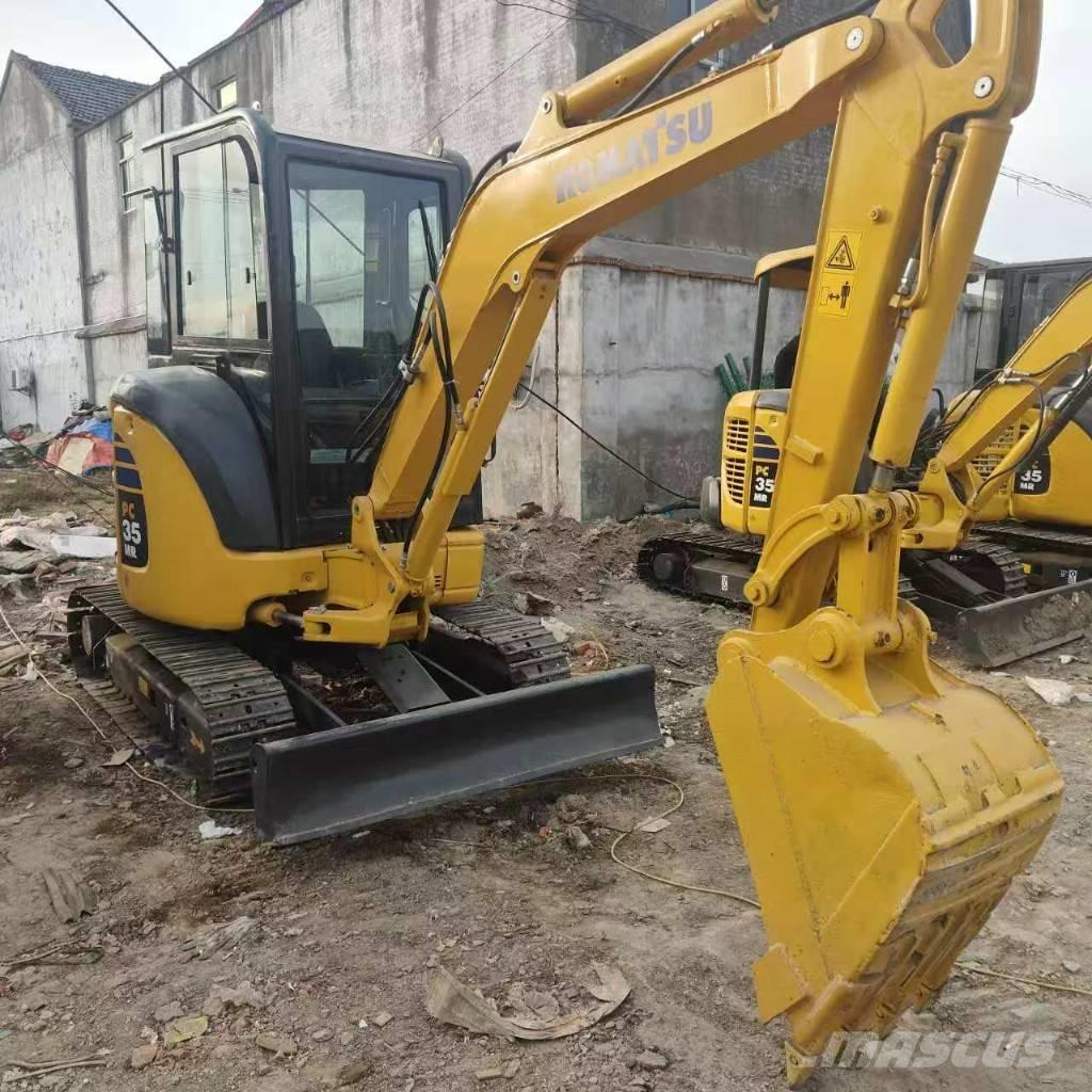 Komatsu PC 35 小型挖掘机