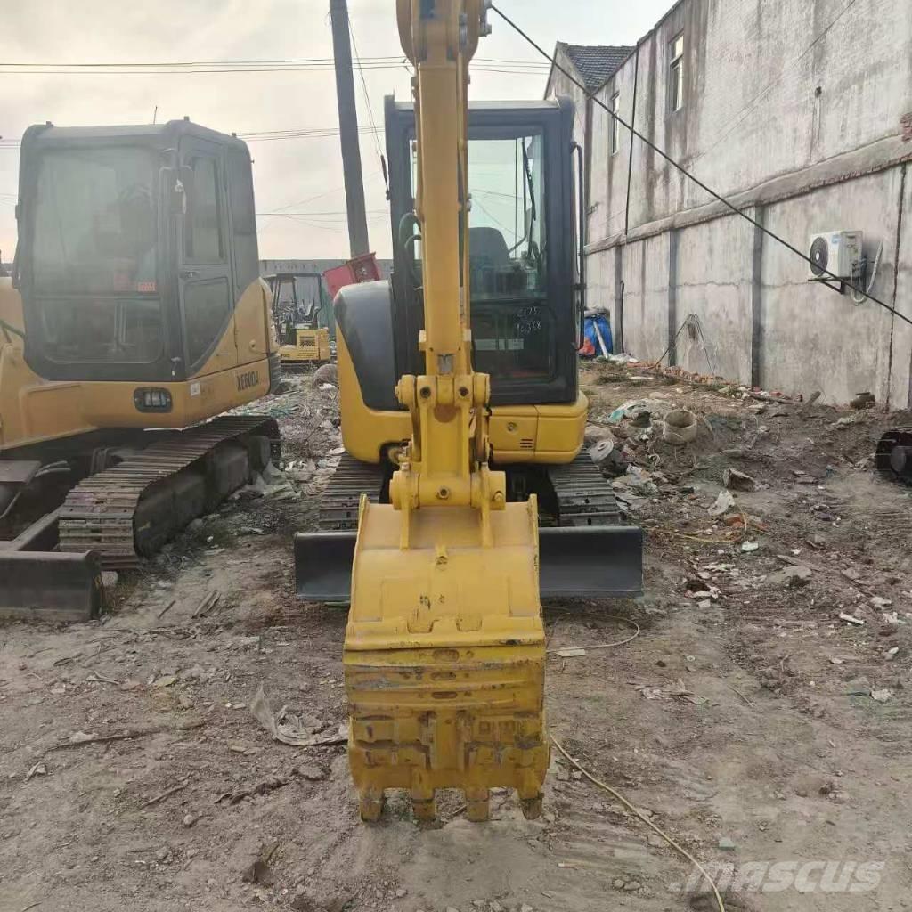 Komatsu PC 35 小型挖掘机