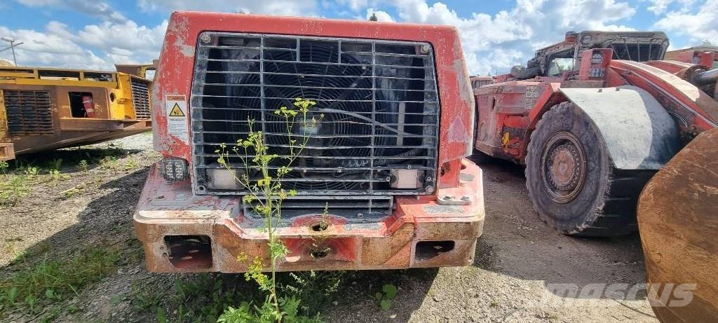 Sandvik LH 307 地下装载机