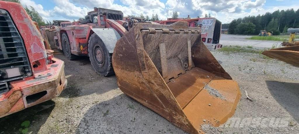 Sandvik LH 307 地下装载机