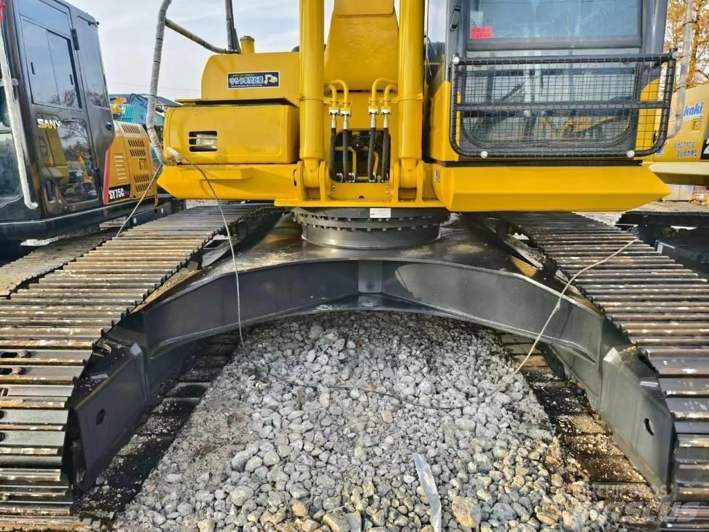 Komatsu PC240-8 中型挖掘机