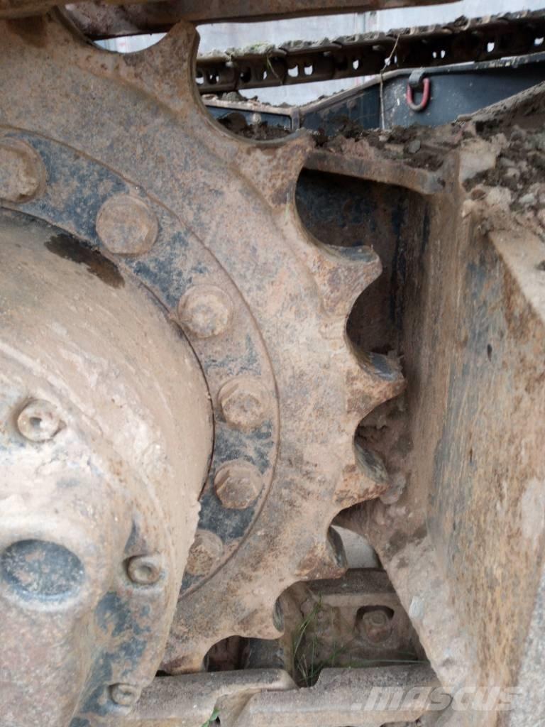 JCB JS 145 LC 履带挖掘机
