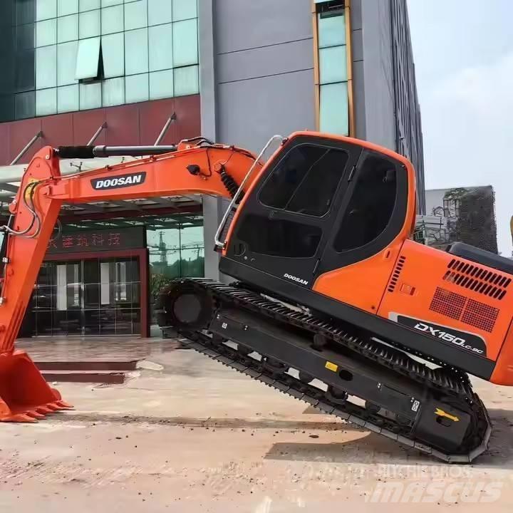 Doosan DX150 履带挖掘机