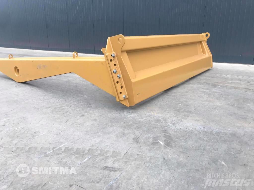 CAT 725C 尾门、后挡板