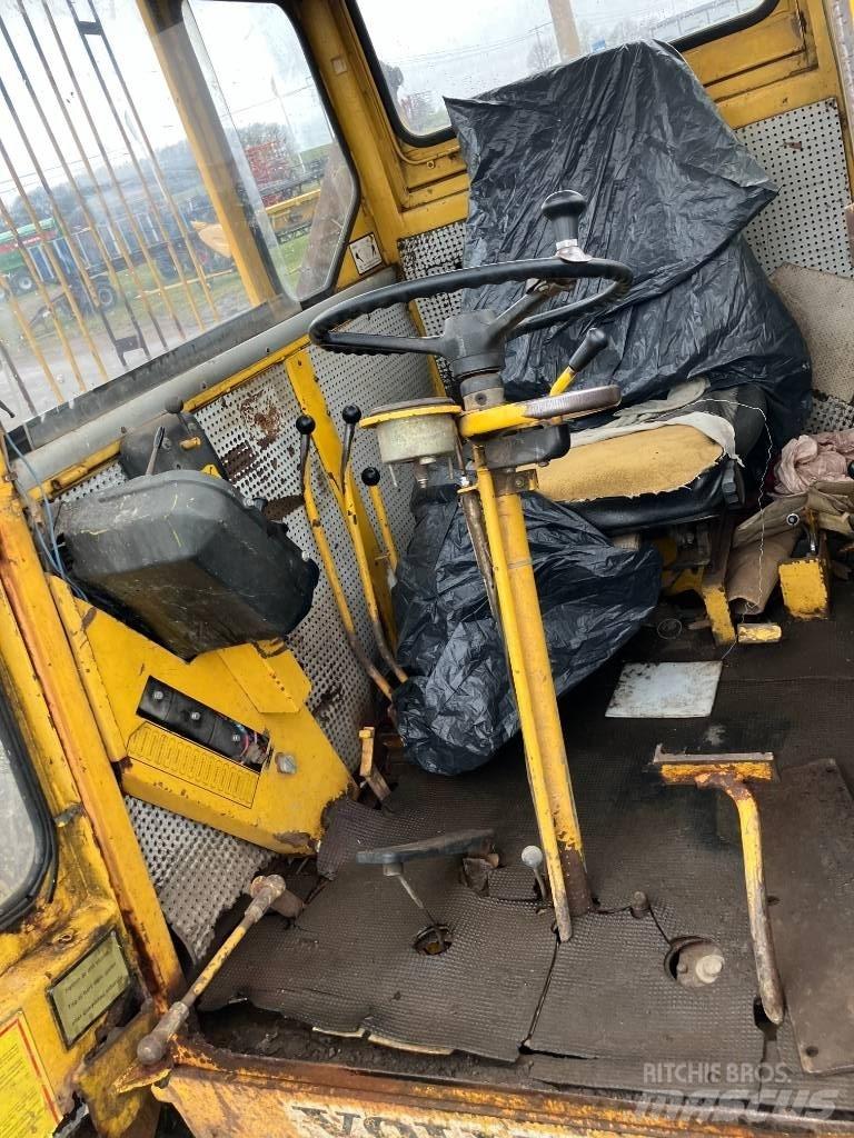 Volvo BM 641 前装载和挖掘机