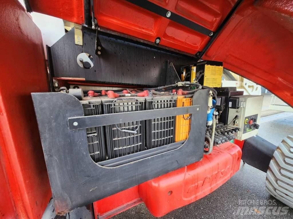 Niftylift HR 28 曲臂高空工作平台