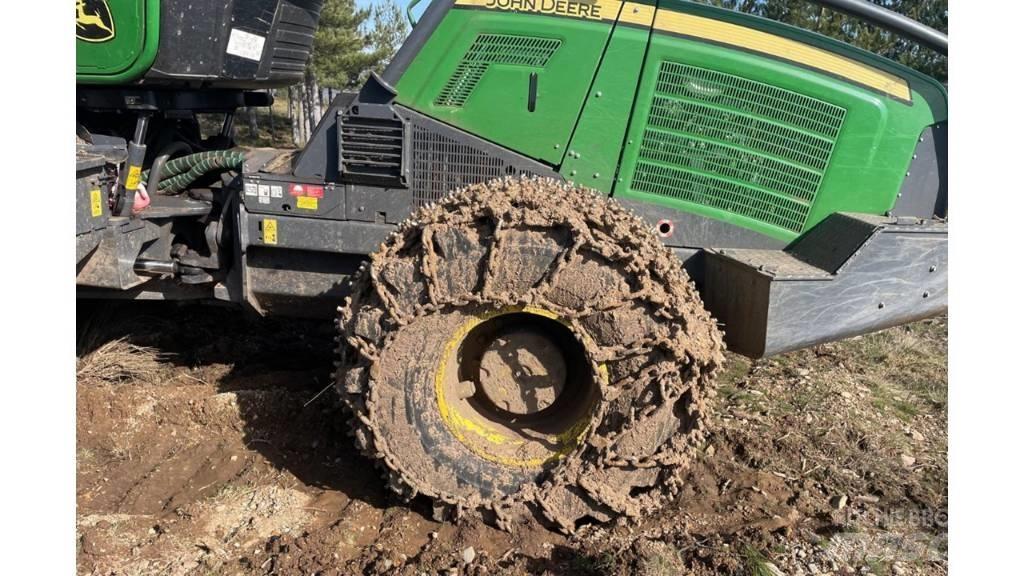 John Deere 1070 G 收割机