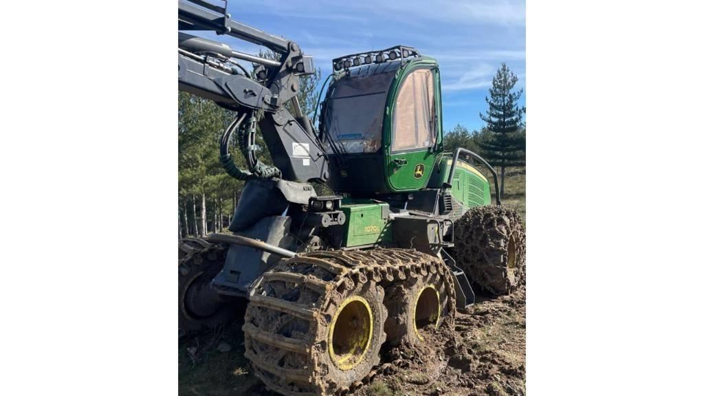 John Deere 1070 G 收割机