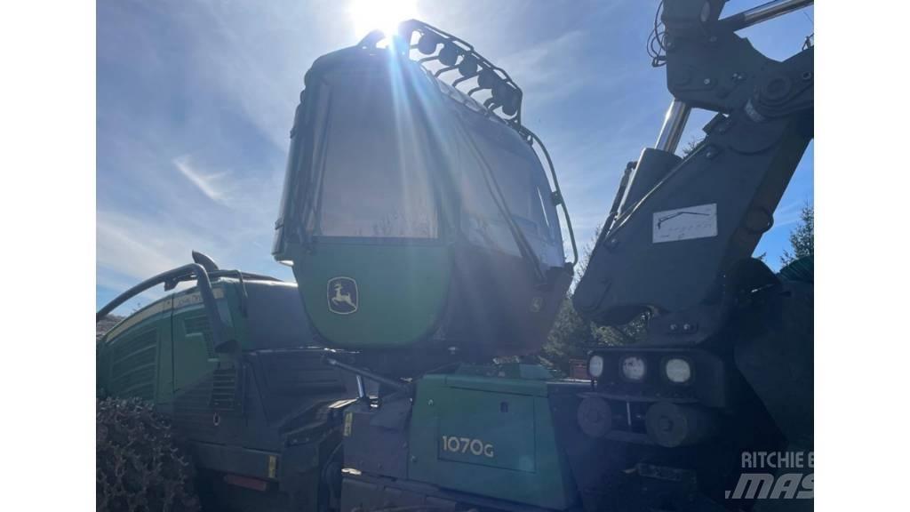 John Deere 1070 G 收割机