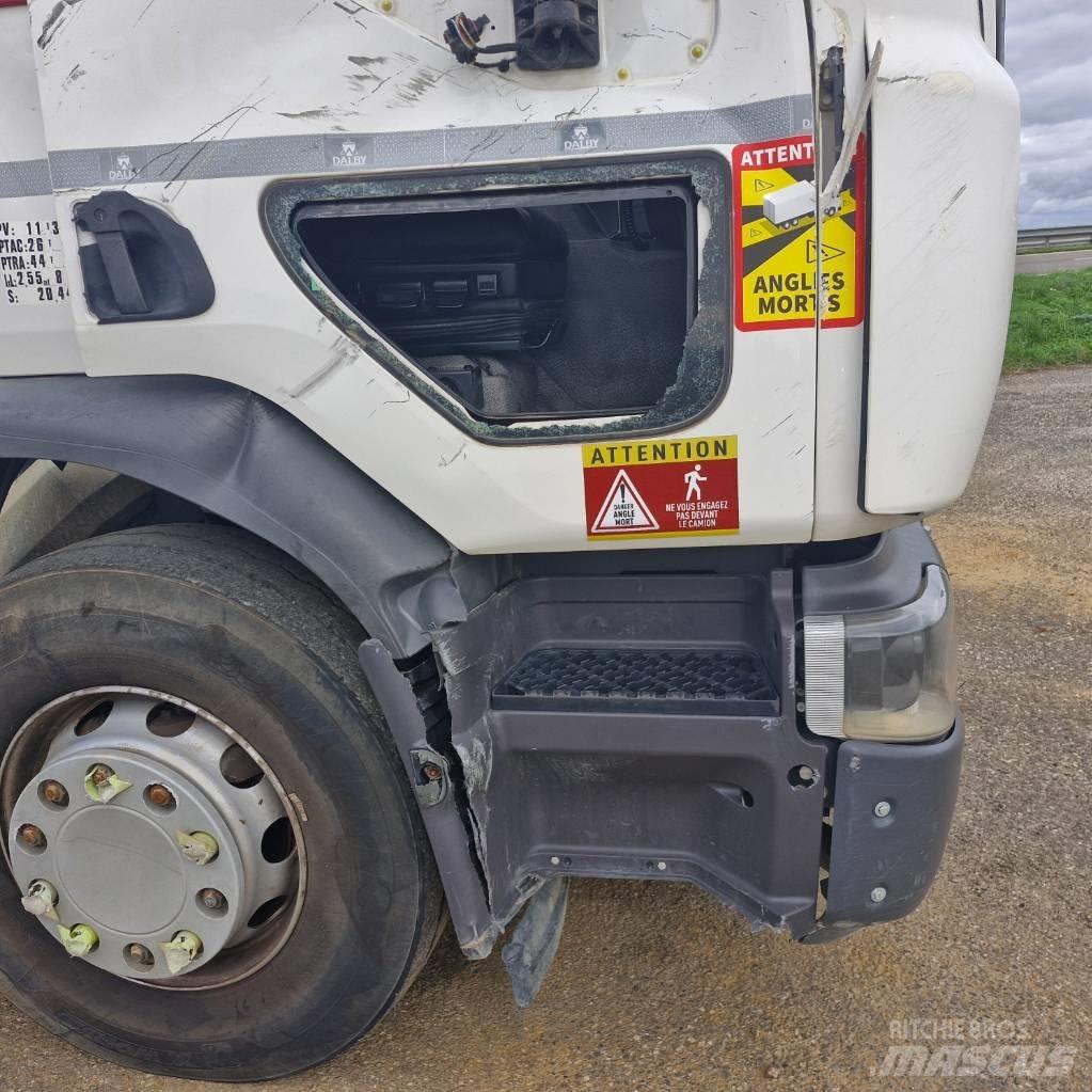 Renault D Wide 380 工程吊钩车