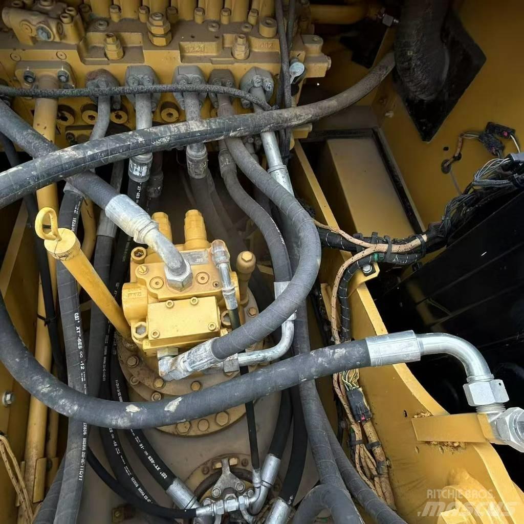 CAT 320 GC 履带挖掘机