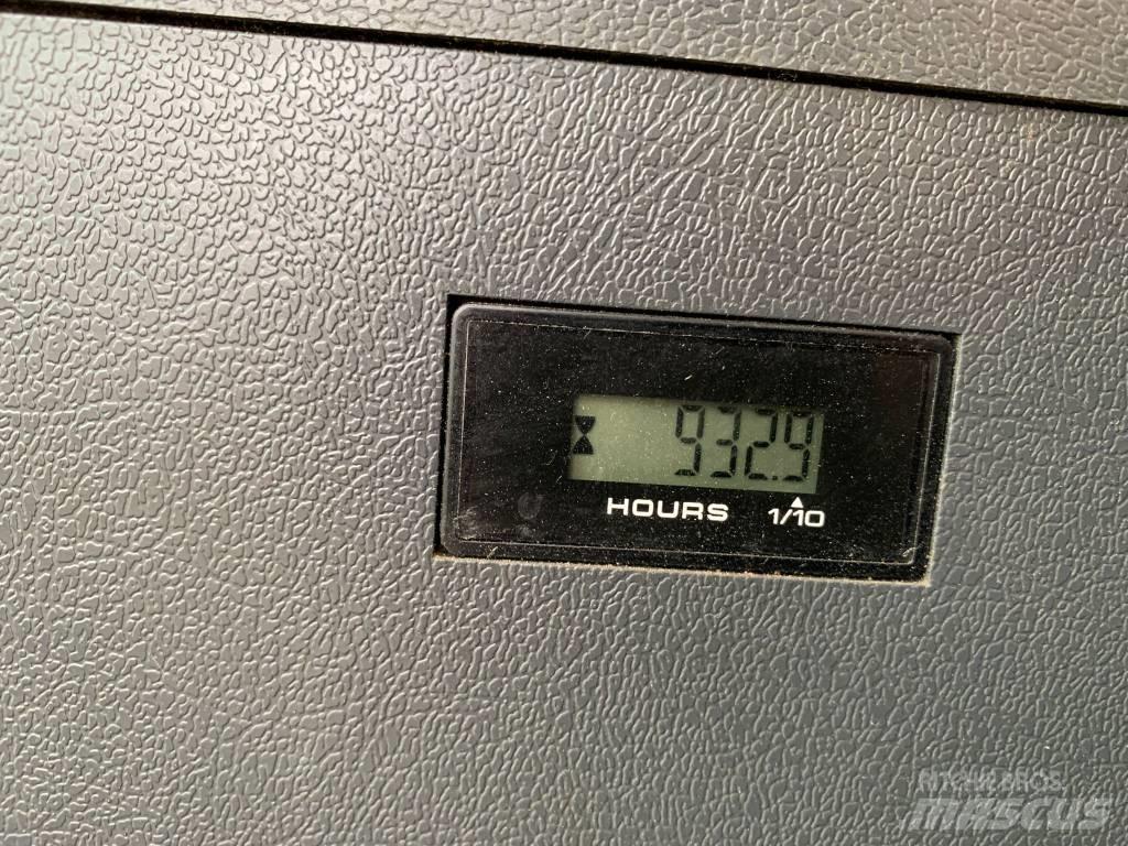 Hyundai HX 220 L 履带挖掘机