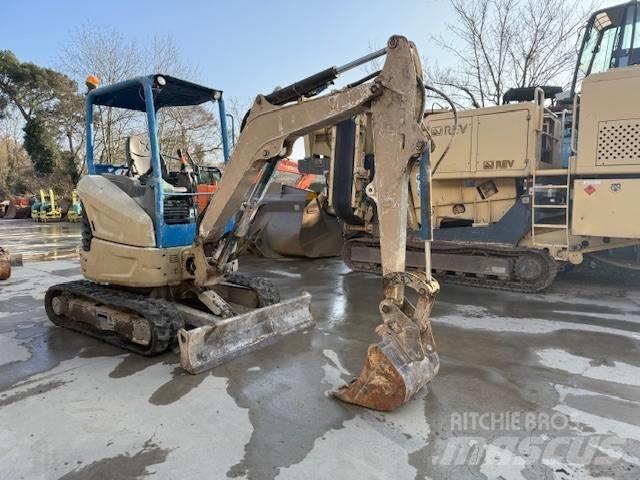 Bobcat E 27 小型挖掘机