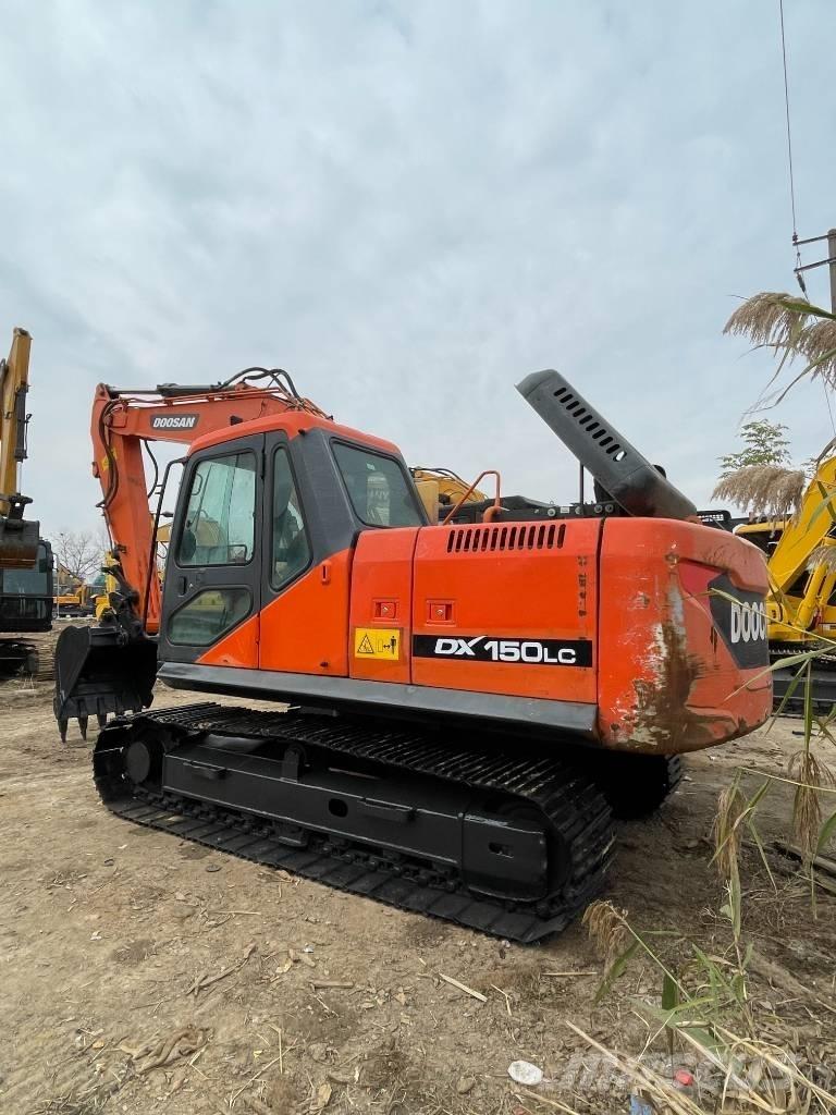 Doosan dx150 履带挖掘机