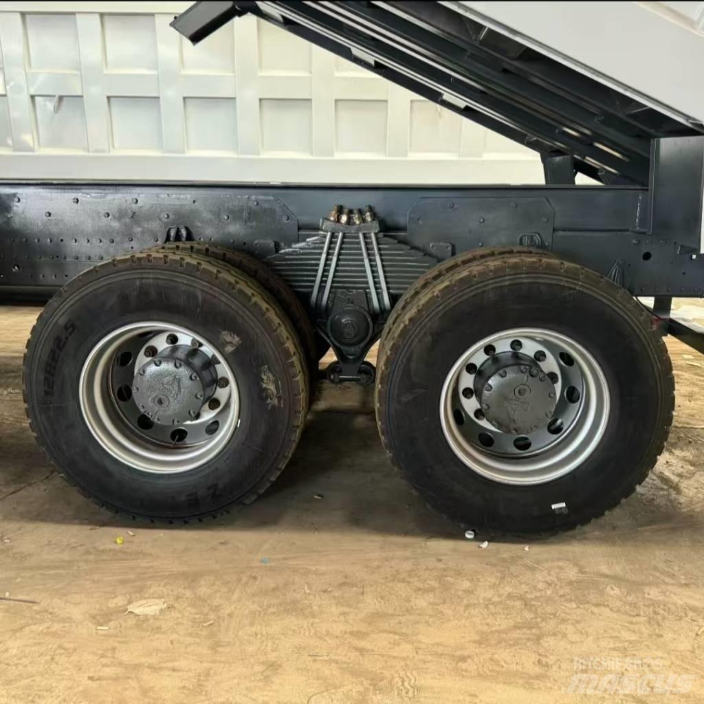 Howo 371 8x4 自卸式货车