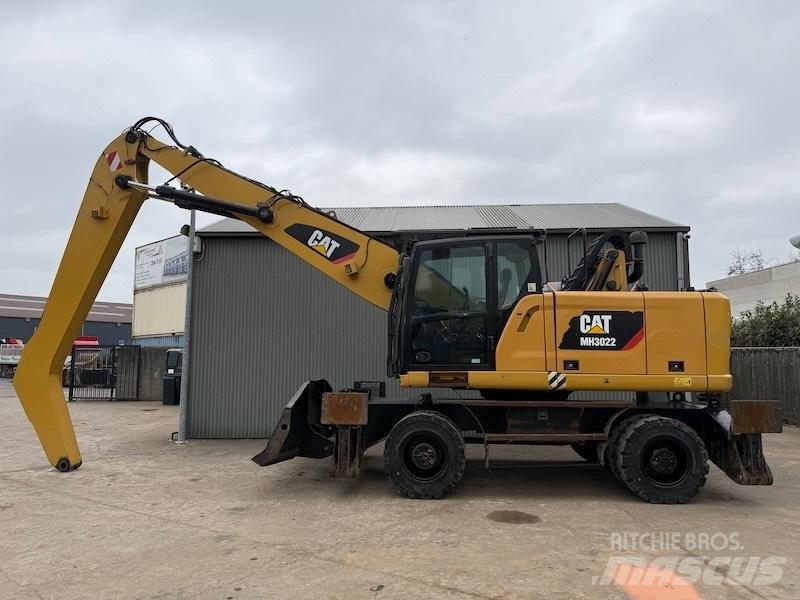 CAT MH 3022 工业挖掘机