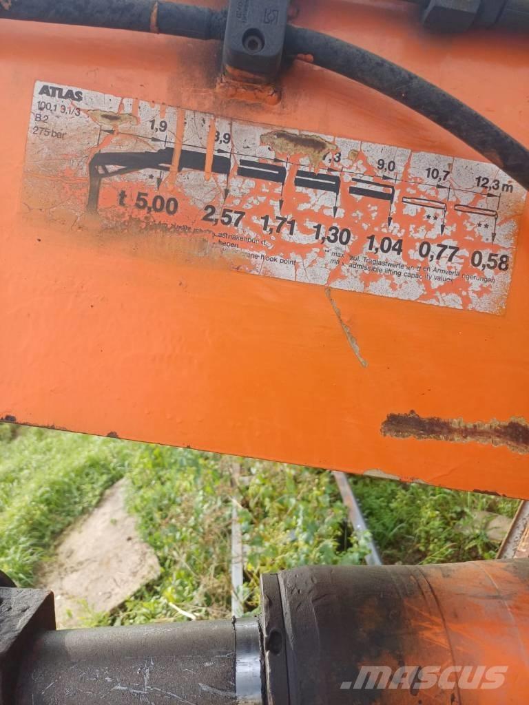 Atlas 100.1 随车折臂吊