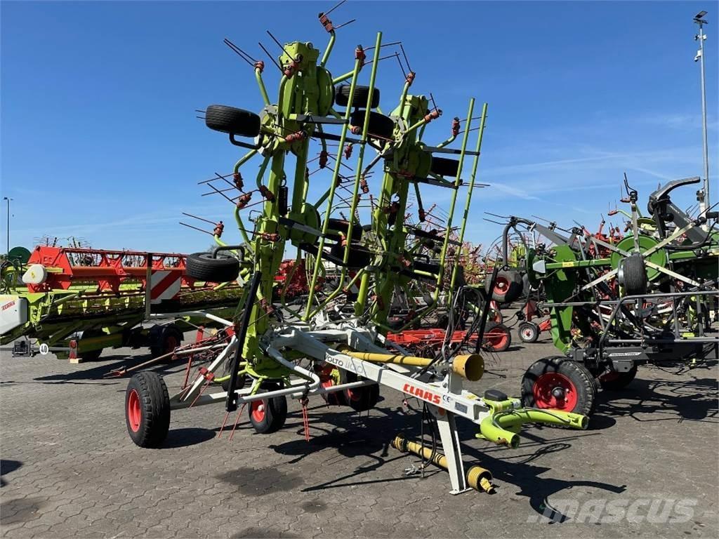 CLAAS Volto 1100 T 犁耙和摊草机