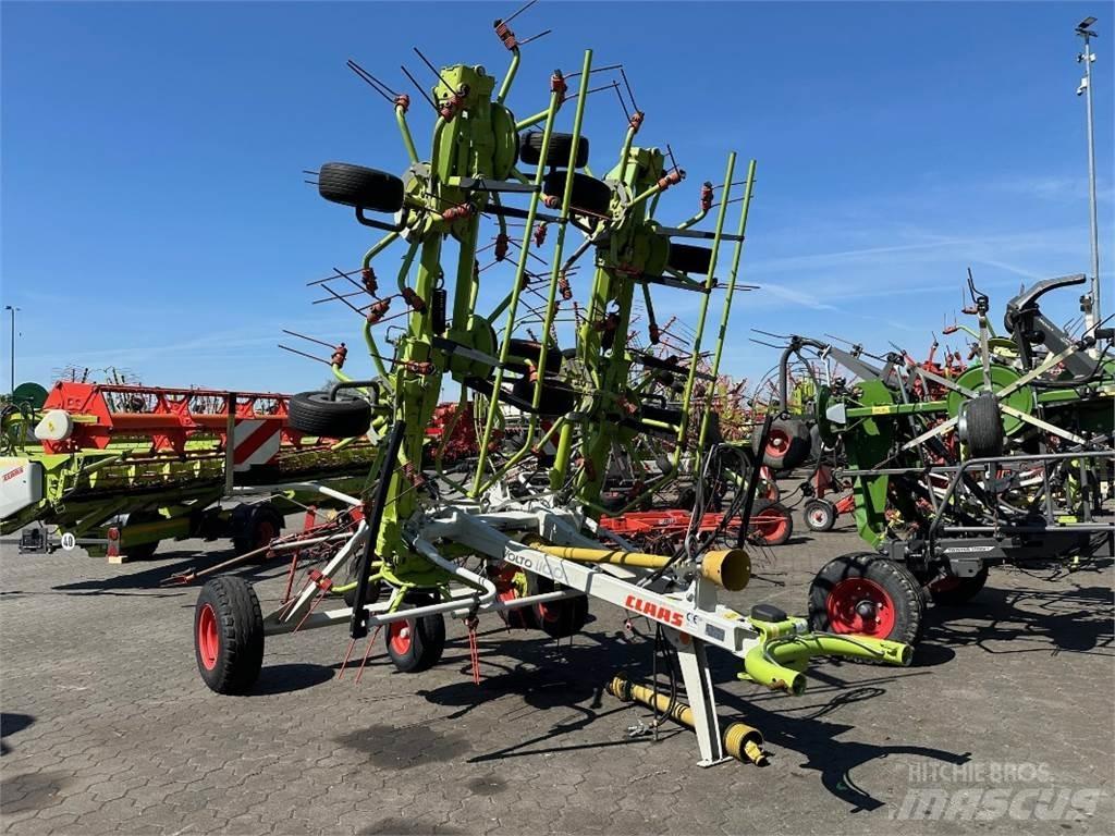CLAAS Volto 1100 T 犁耙和摊草机
