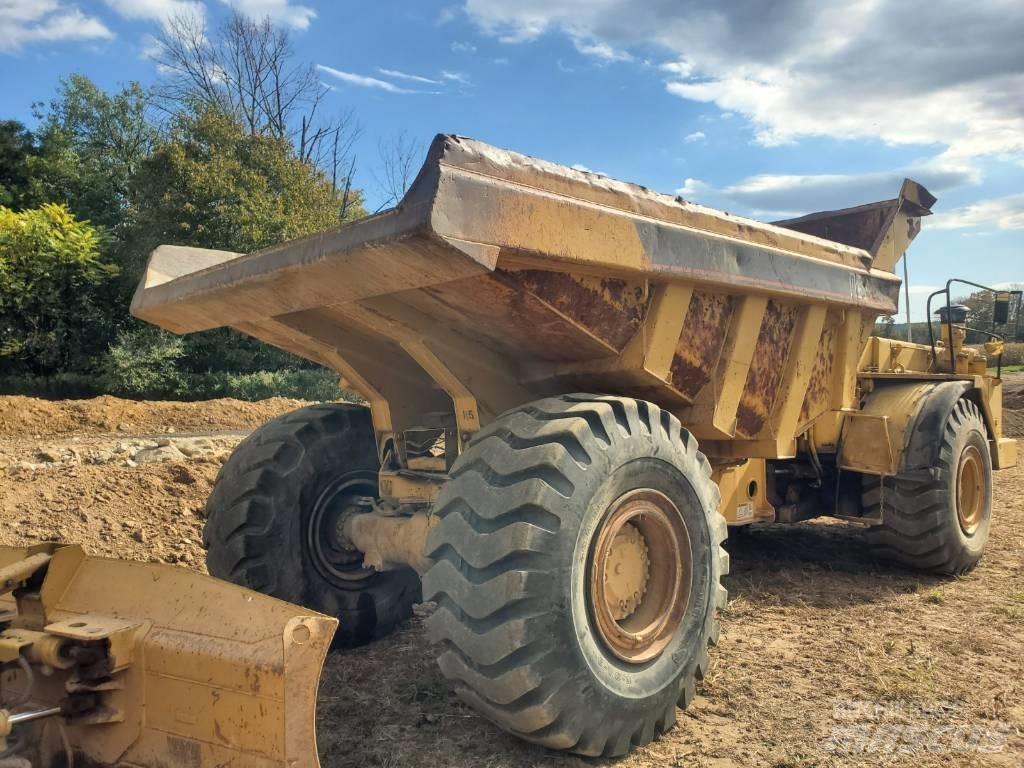CAT D 25 D 铰接式自卸车