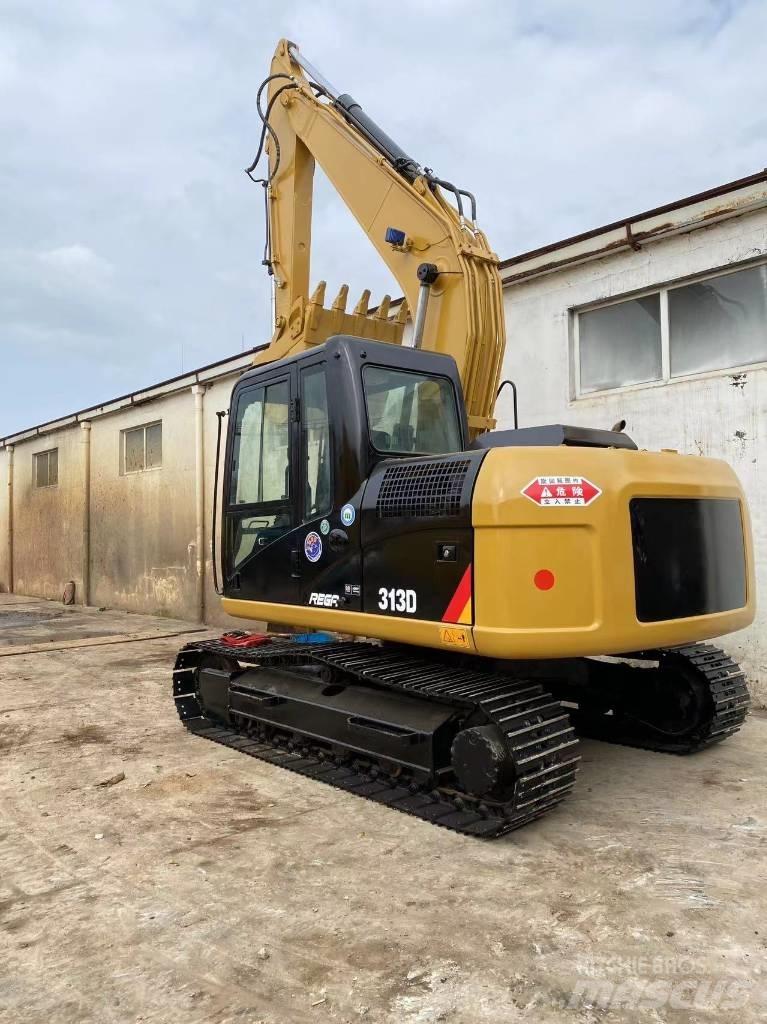 CAT 313 D 轮式挖掘机