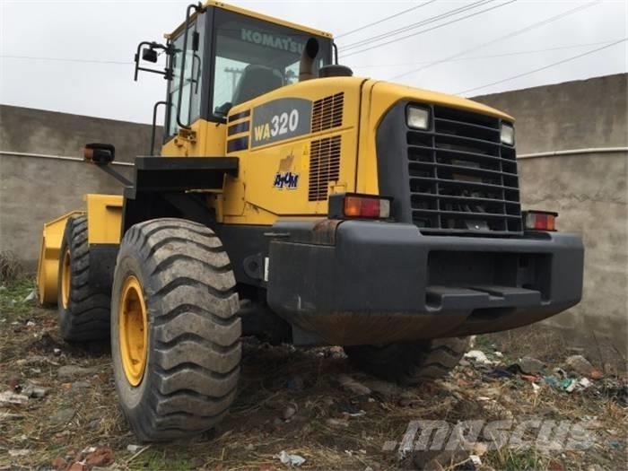 Komatsu WA 320-5 轮式装载机