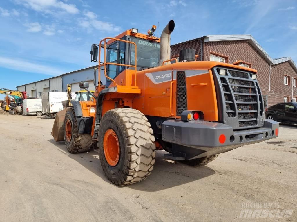 Doosan DL 300-5 轮式装载机