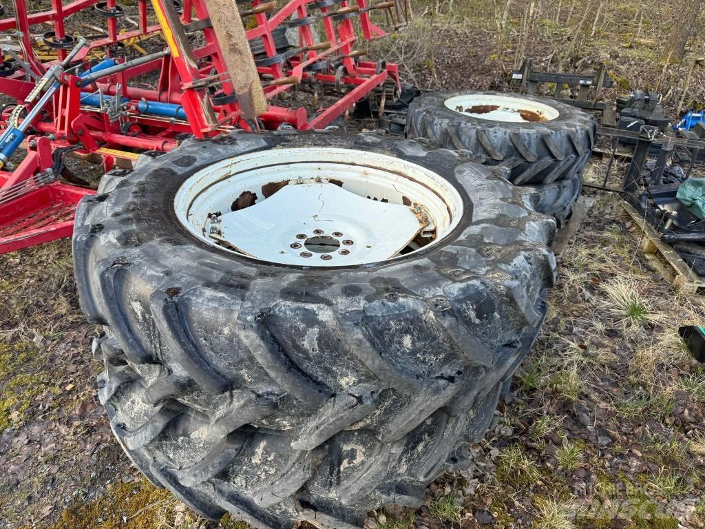 New Holland TS110 拖拉机/农用车