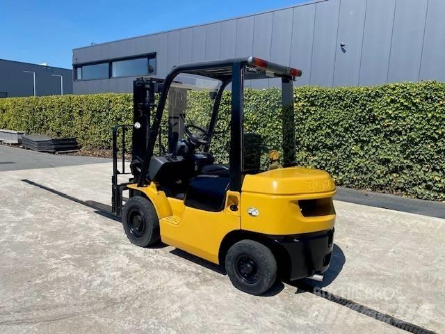 Toyota 7 FDF 25 柴油叉车