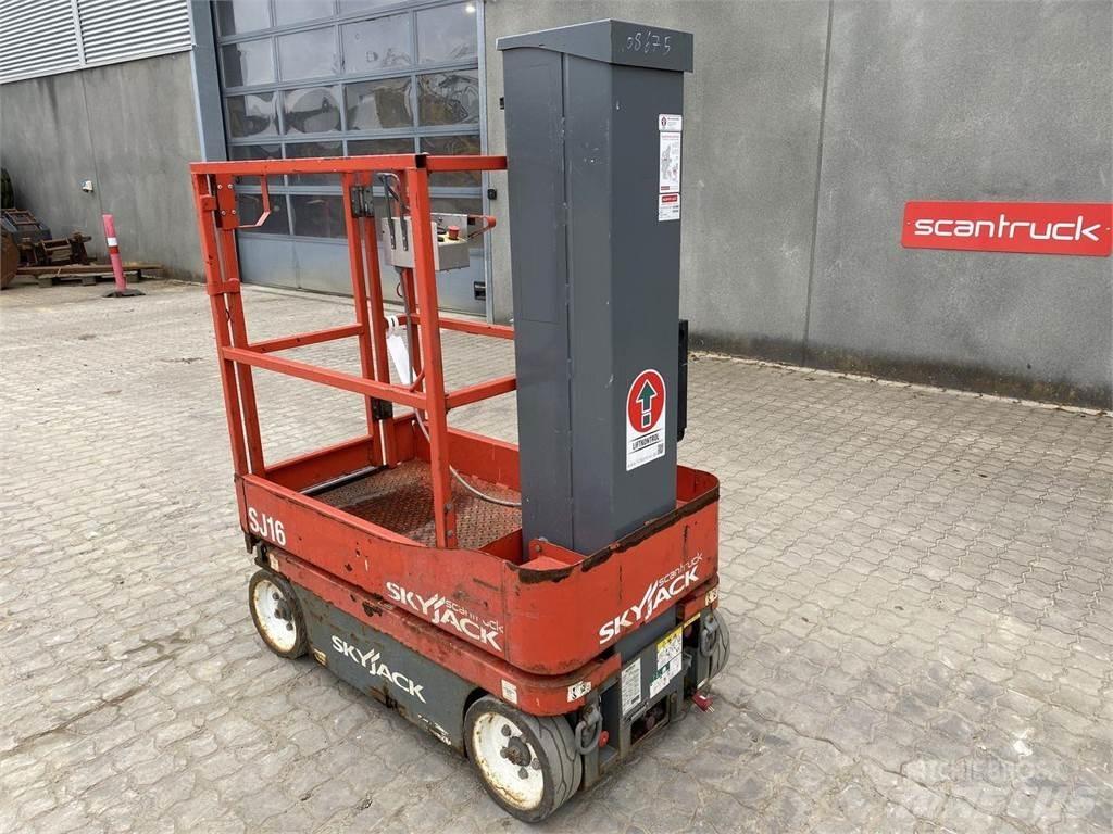 SkyJack SJ16 客货电梯