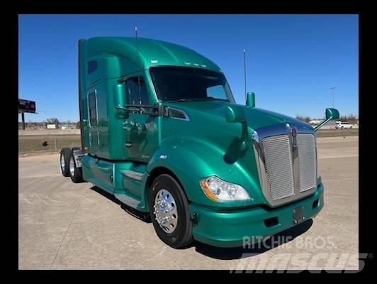 Kenworth T 680 牵引车