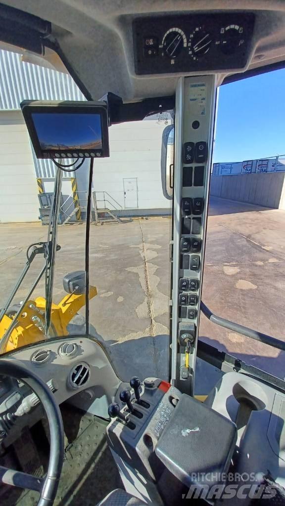 Volvo L 90 H 轮式装载机