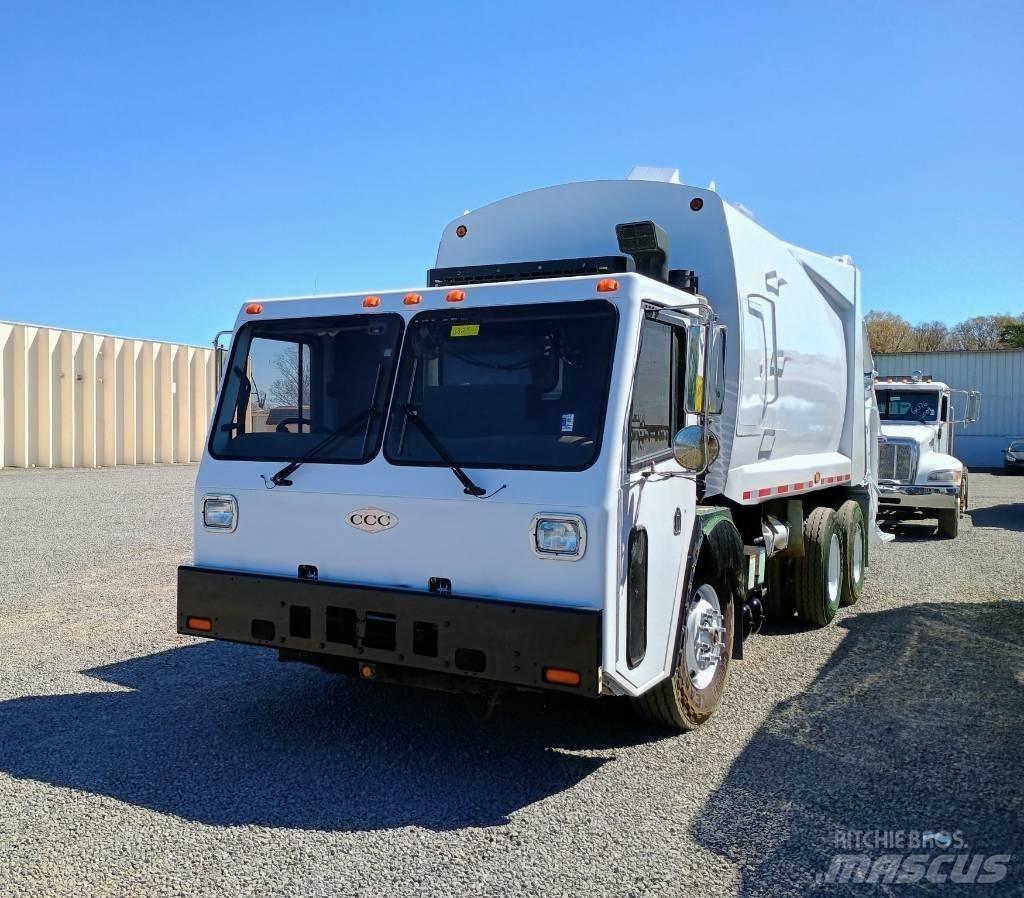  2011 Crane Carrier 垃圾车