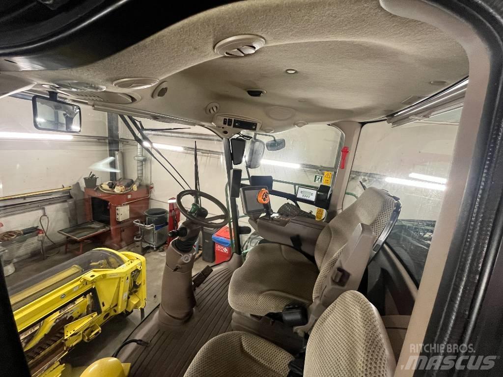 John Deere 8300i 自走式青贮饲料收割机
