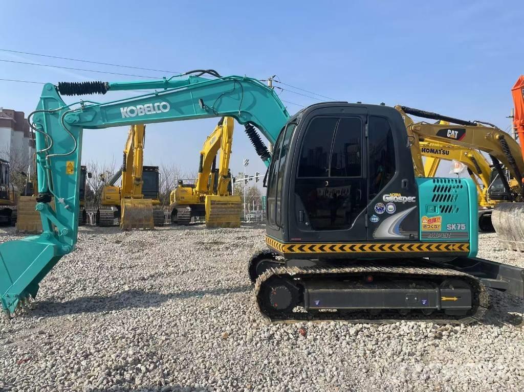 Kobelco SK75 履带挖掘机