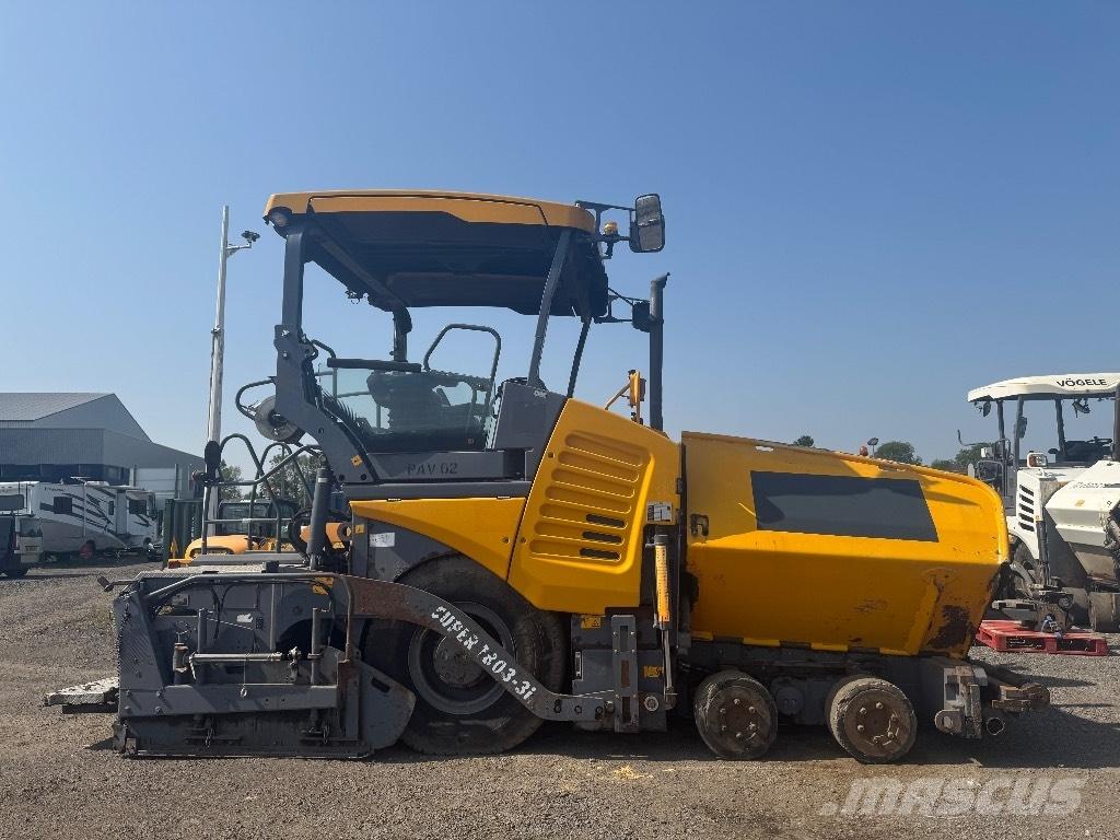 Vögele Super 1803-3i 沥青摊铺机