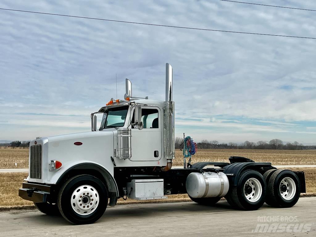 Peterbilt 367 牵引车