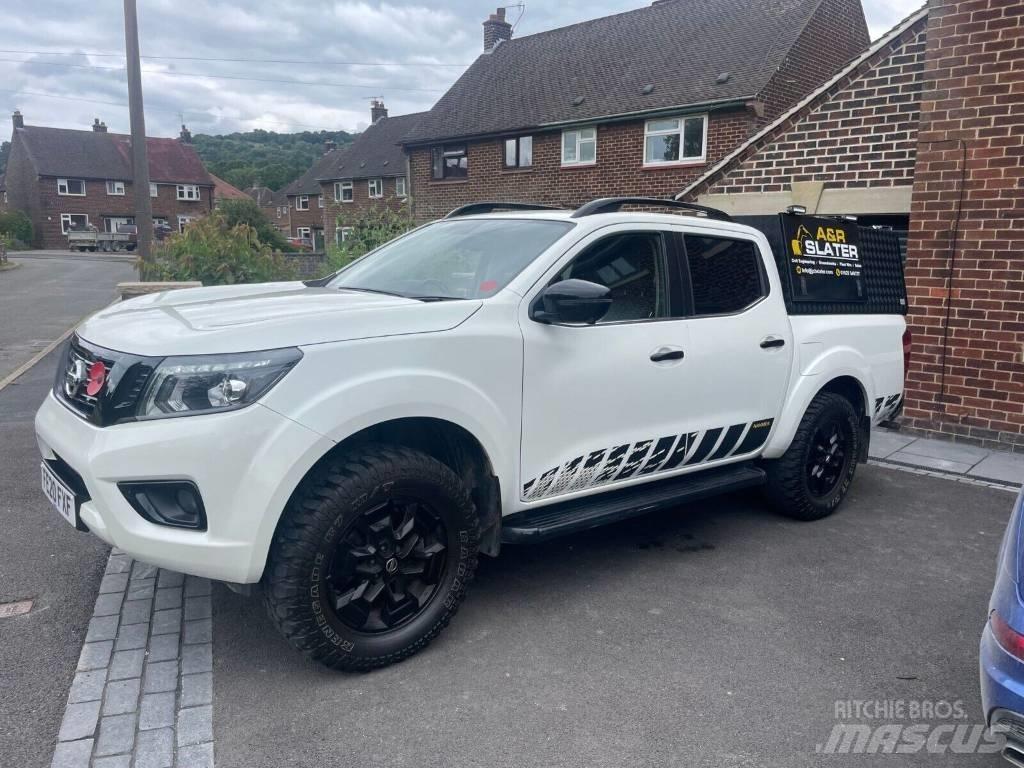 Nissan Navara 汽车