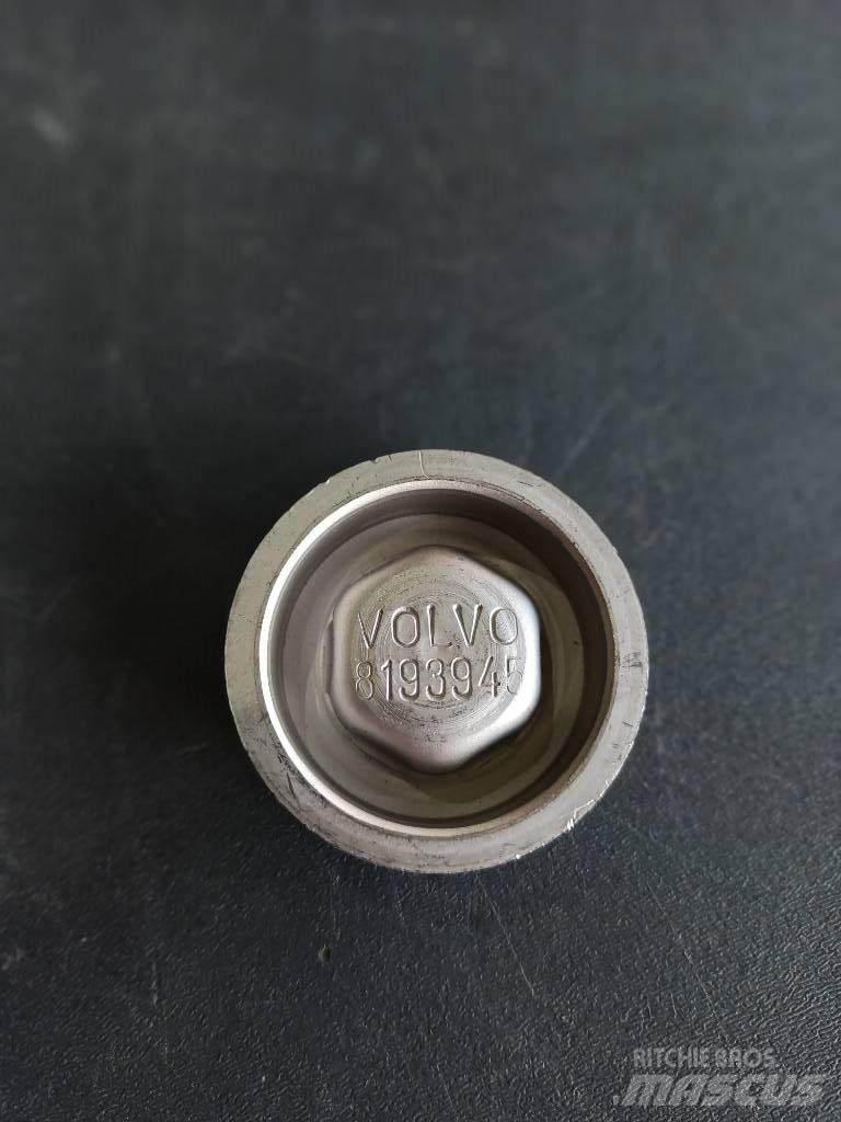Volvo PLUG 8193945 发动机