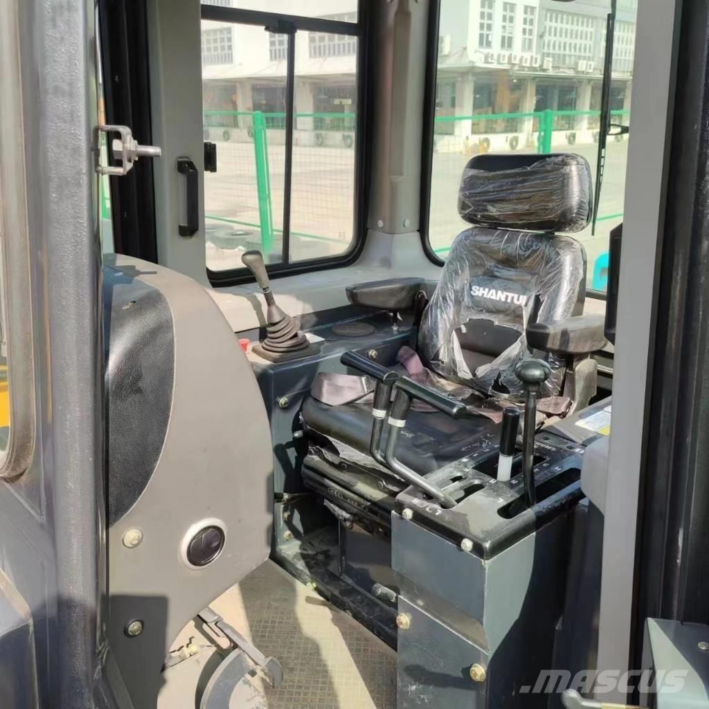 Shantui SD 16 履带式推土机