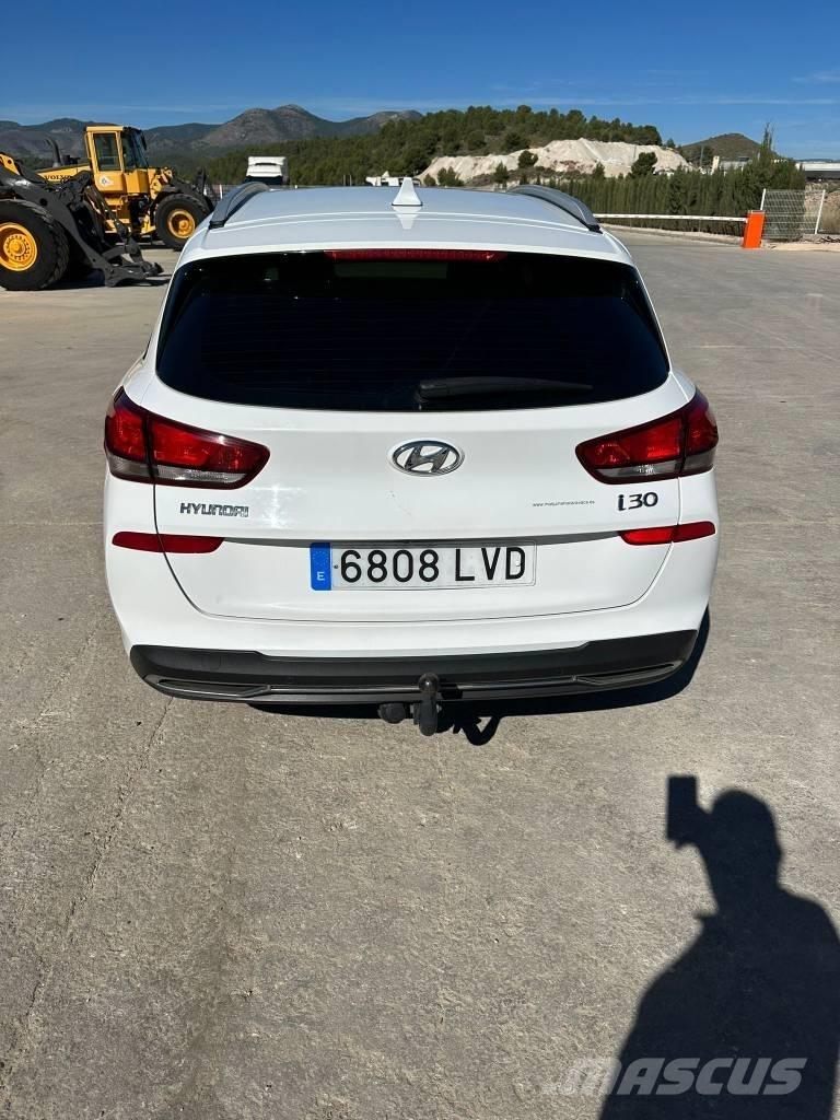 Hyundai I30 汽车